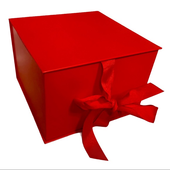 Hallmark Red Large Ribbon Tied Gift & Keepsake Box - Picture 3 of 10